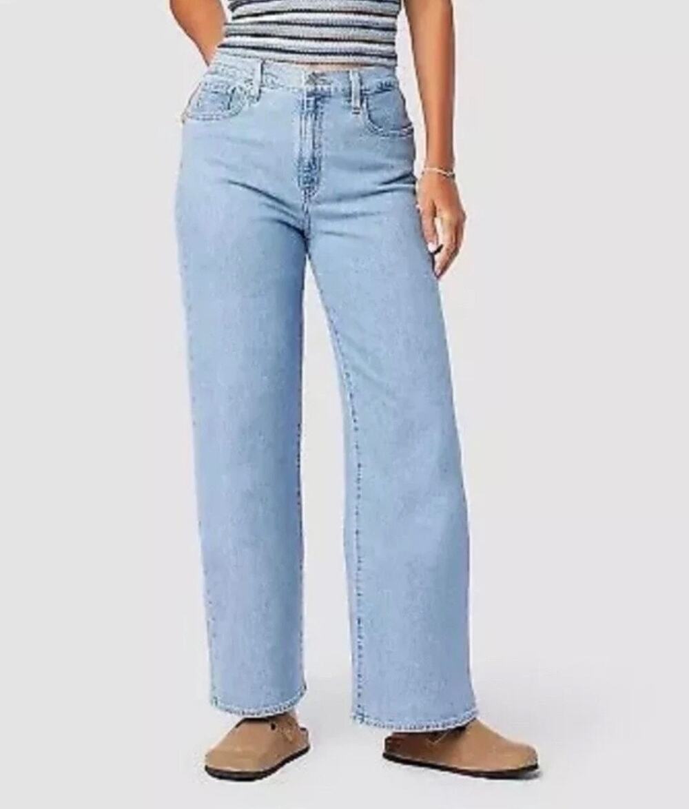 Denizen Levis Vintage Wide Leg High Rise Jeans Womens 18/34 Light Wash Blue NWOT